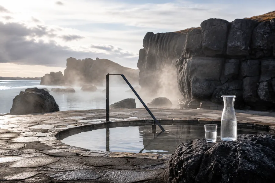 Hydration and comfort during a geothermal spa visit
